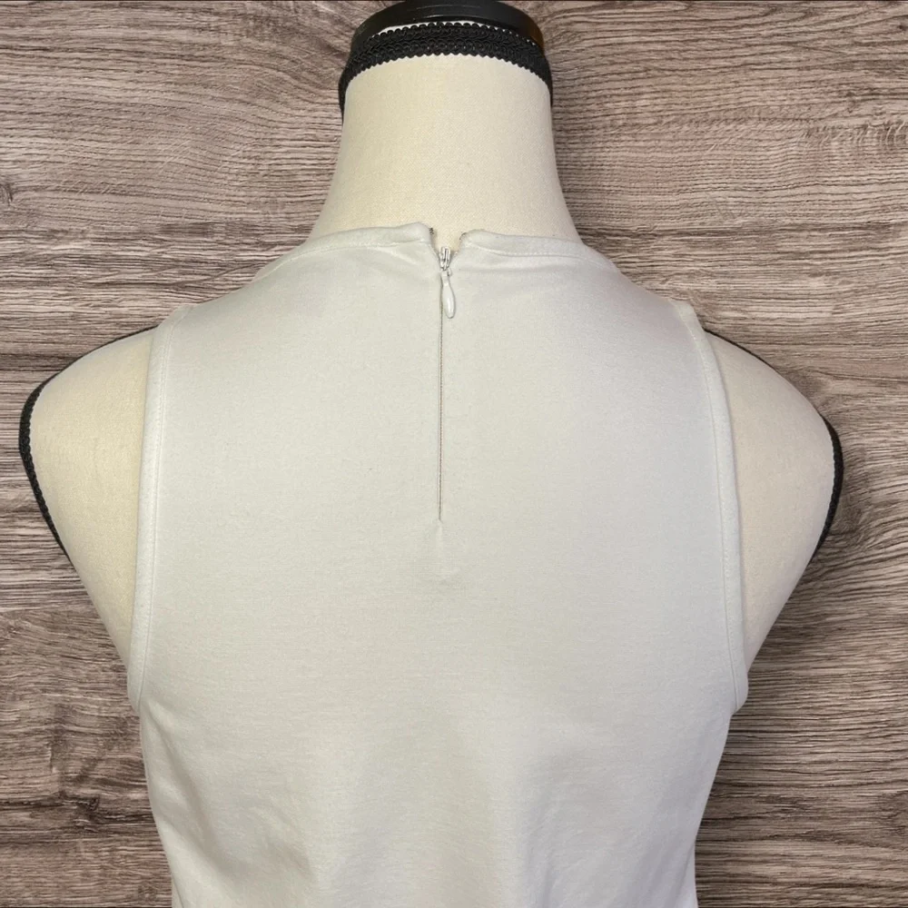 Vince Camuto Cream Sleeveless Tank Top‎ with Feminine Lace Detail Zip Back Sz. 2